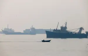 Aux Émirats, une nappe de pétrole de 750 km² se rapproche des plages de Ras Al Khaïmah