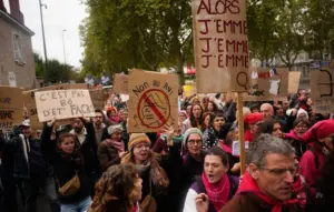 À Orléans, plusieurs milliers de personnes manifestent contre le RN sous haute sécurité