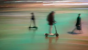 Forfait mobilités durables : quels droits pour les salariés qui viennent en trottinette électrique ?
