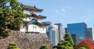 À Tokyo, Chiyoda enquête sur les incivilités des coureurs autour du Palais impérial
