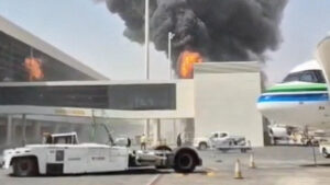 La fermeture prolongée de l’aéroport de Riyad met à l’épreuve la Vision 2030 saoudienne