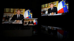 Violences en marge des manifestations : Macron promet fermeté et transparence sur le maintien de l’ordre