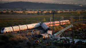 Collision ferroviaire en Espagne : au moins 68 morts, les circonstances restent à éclaircir