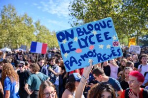 Lycéens en lutte : un chercheur met en lumière la violence des institutions