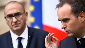 Violences du 17 octobre : Mediapart rapporte des pressions pour imputer le mouvement à LFI