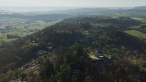 Forcalquier : entre montgolfière, patrimoine et douceurs provençales, une immersion inoubliable