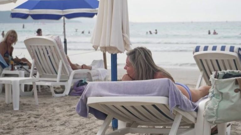 À La Ciotat, la justice a interdit les transats privés sur la plage face à l’érosion