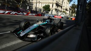 George Russell décroche sa troisième victoire de F1 à Bakou, Isack Hadjar monte sur le podium pour son retour.