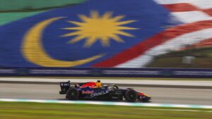 Max Verstappen en pole position pour le GP de Bahreïn, Isack Hadjar pénalisé pour pièces moteur