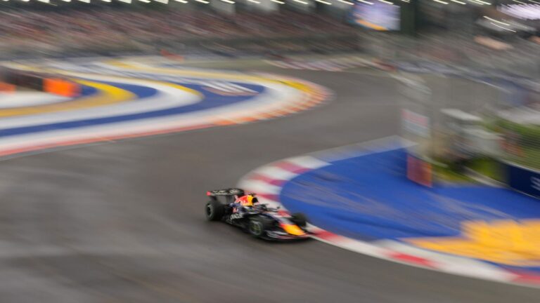 F1 : Verstappen gagne le sprint de Singapour après la sortie de piste de Russell