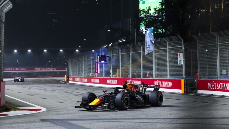 F1 : Verstappen gagne à Singapour, Antonelli se rapproche du titre mondial