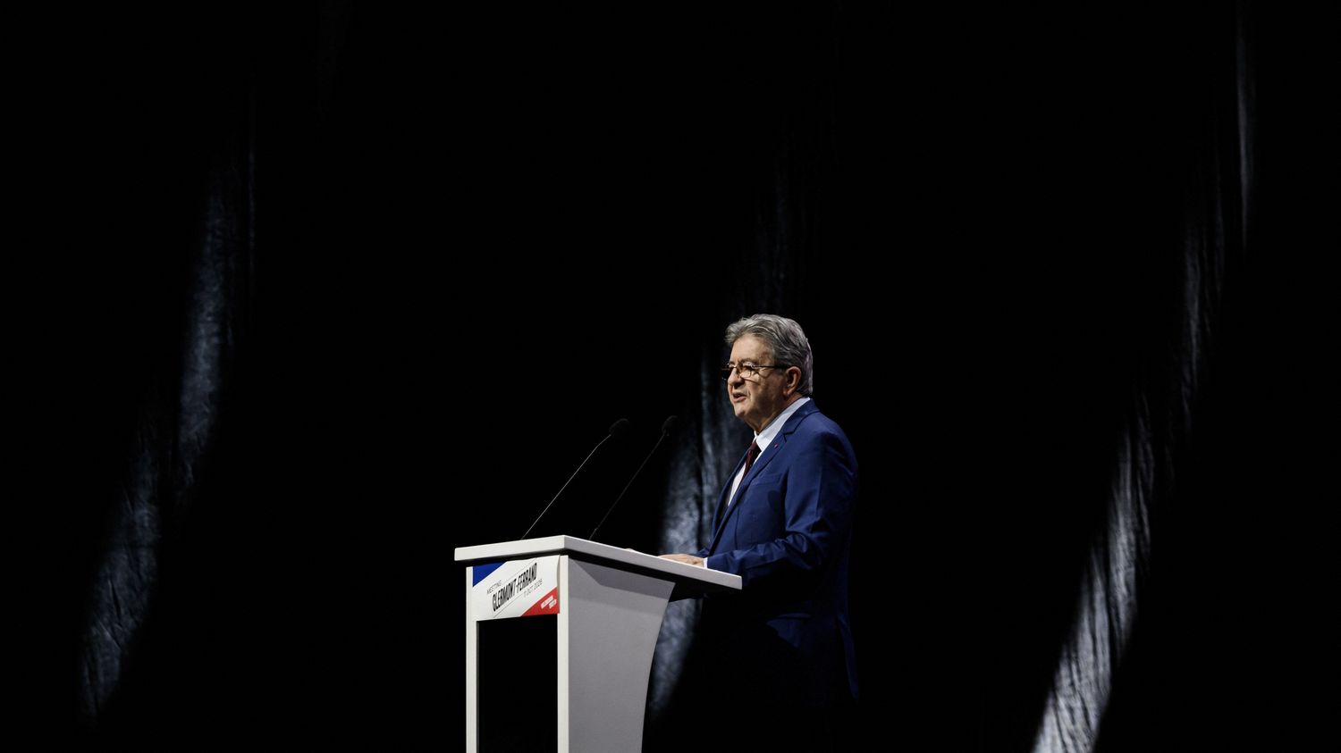 À Clermont-Ferrand, Mélenchon défend le vote à 16 ans en écho à la mobilisation lycéenne