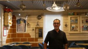 À Cormelles-le-Royal, un restaurant fait revivre l’histoire de Moulinex avec 200 appareils vintage