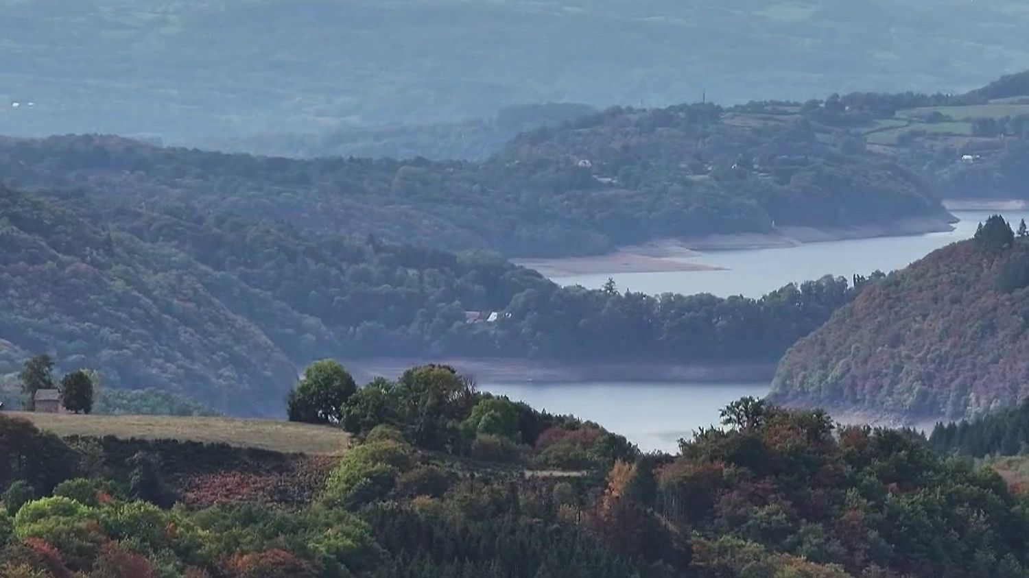 En Corrèze, bénévoles et département préservent tumulus, hameau médiéval et prieuré