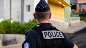 Guadeloupe : cinq suspects, dont un mineur, écroués dans deux affaires de tirs contre les forces de l’ordre