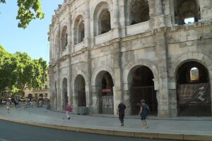 À Nîmes, la canicule estivale a contribué à faire baisser de 25 % les visites des monuments romains