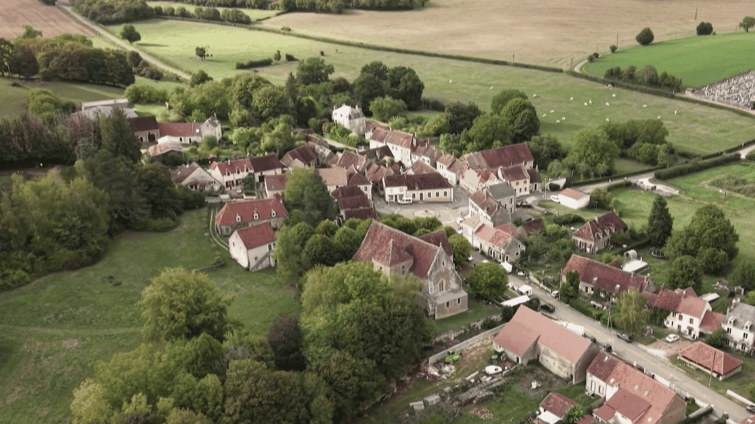 Dans la Nièvre, habitants et élus s’organisent face à la disparition des commerces de proximité