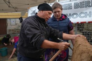 À Acquin-Westbécourt, un festival invite petits et grands à découvrir les métiers du patrimoine
