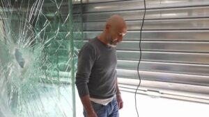 À Bordeaux, des commerçants victimes de pillages reçoivent des messages de soutien