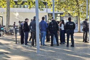 À Rennes, lycéens et étudiants se rassemblent malgré l’interdiction puis se dispersent dans le calme