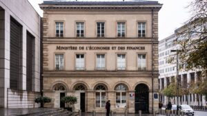 Le taux à dix ans de la France grimpe à 5,005 %, un niveau inédit depuis 2002