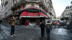 Mobilisation du 24 octobre : Les commerçants parisiens de la République redoutent de nouvelles dégradations.