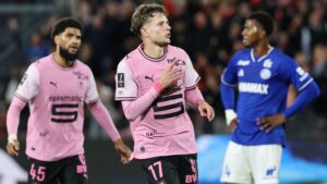 Rennes s&rsquo;impose 3-0 contre Strasbourg et prend temporairement la tête de la Ligue 1.