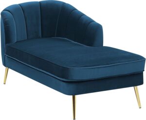 Beliani : une chaise longue en velours bleu nuit aux pieds dorés à 452,69 €