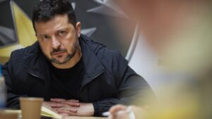 Witkoff évoque des pistes de paix avec Poutine, sans rassurer Zelensky sur la place de Kiev