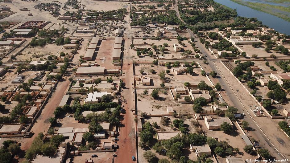 Après la reprise de Kidal, des déplacés à Gao espèrent rentrer malgré l’insécurité des routes