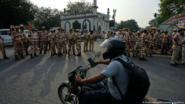 À New Delhi, une manifestation interdite réclame le départ du chef de la commission électorale