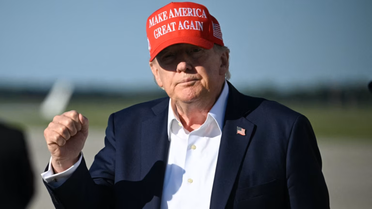 À Syracuse, Trump fustige le Nobel de la paix après la victoire de Navi Pillay