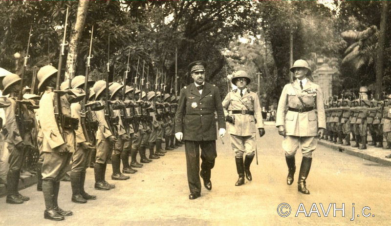 AP0655-Sogny-Marien Hué, 1936 – Visite du général d’aviation Denain.jpg