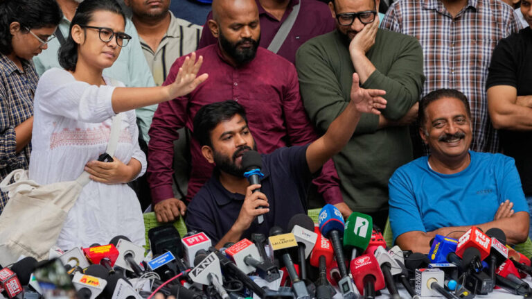 À New Delhi, la police se déploie avant une manifestation contre la révision des listes électorales