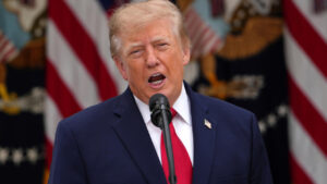 Trump critique Kiev après la reprise des frappes ukrainiennes contre les raffineries russes