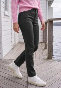 CECIL propose son pantalon Toronto enduit, à coupe slim et jambes droites, dès 63,98 €