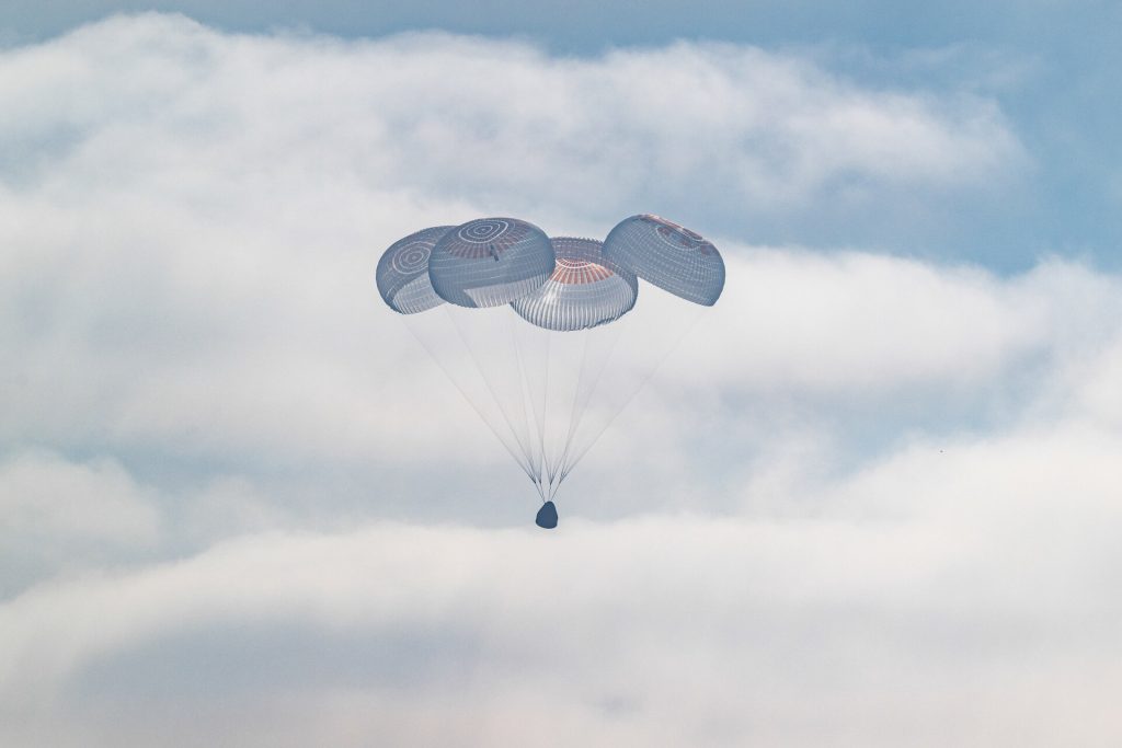 Sophie Adenot amerrit au large de la Californie après 237 jours dans l’espace