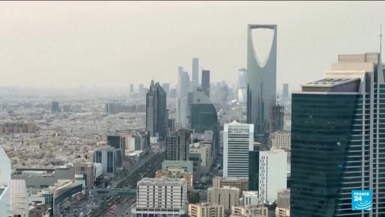 Les Houthis revendiquent une attaque contre l’aéroport de Riyad après l’interception d’un missile