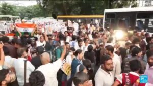 À New Delhi, le chef du mouvement indien des « cafards » arrêté avant une manifestation électorale