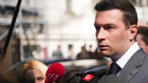 À Orléans, le RN réaffirme que Bardella serait Premier ministre en cas de victoire de Le Pen