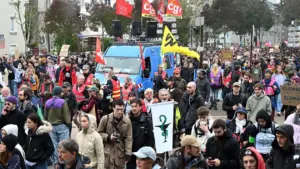 Gilets jaunes et étudiants appellent à manifester partout en France samedi 31 octobre