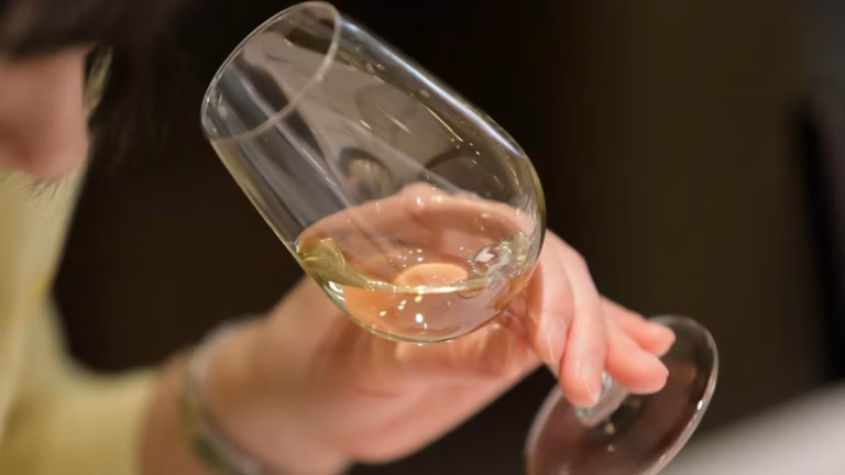 La Ligue contre le cancer propose un avertissement plus direct sur les dangers de l’alcool