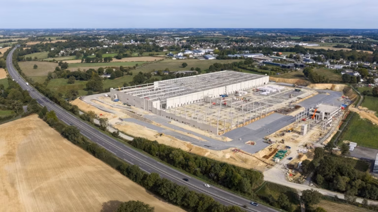 À Derval, le futur entrepôt Amazon pourrait consommer 108 % de l’électricité des habitants et entreprises