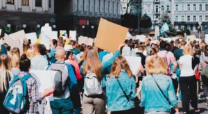 Protection de l’enfance : de nouveaux rassemblements annoncés pour une loi intégrale