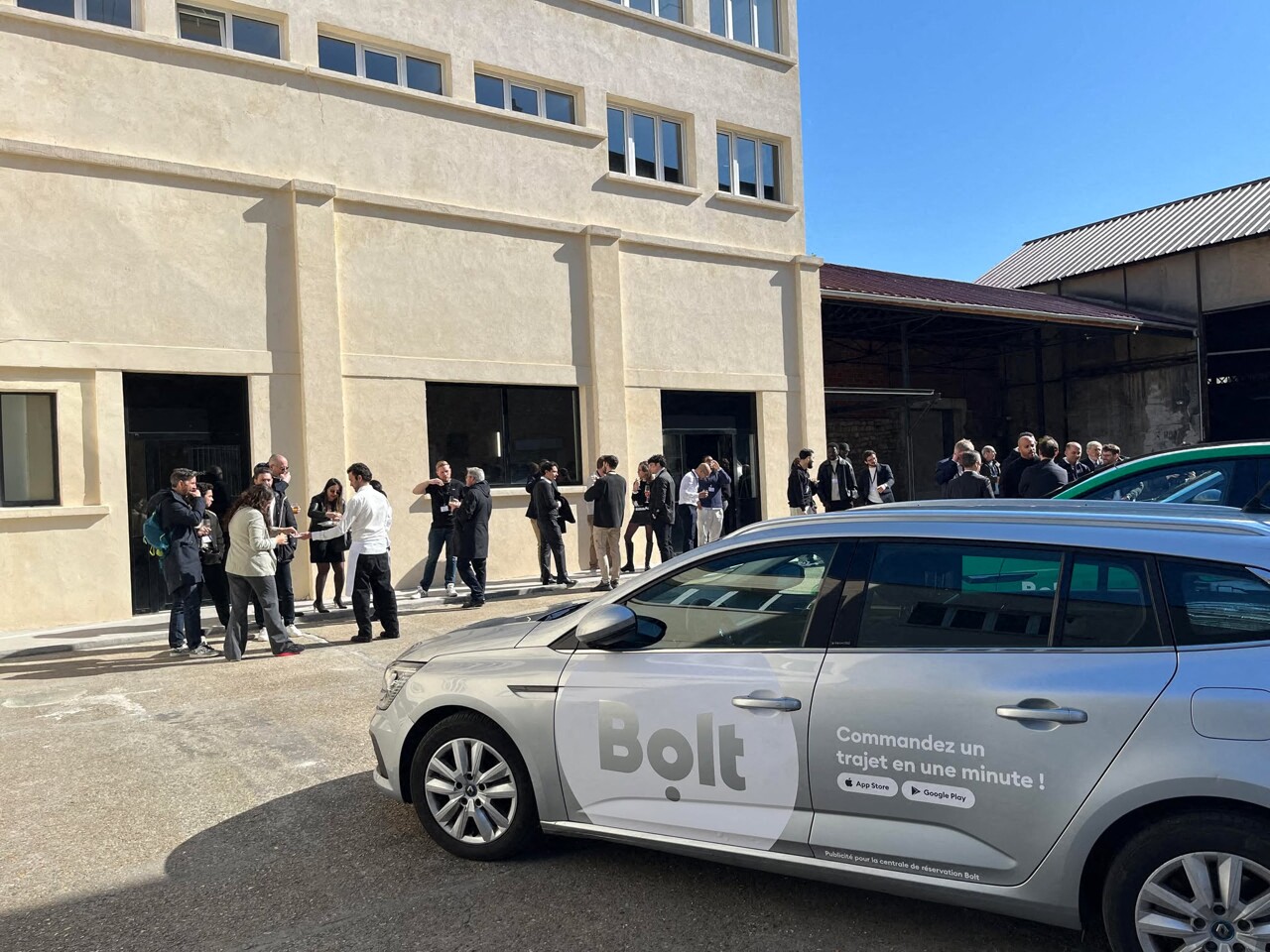 À Nice, Bolt propose une option VTC avec rehausseur pour 7 euros de supplément