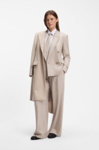 Le pantalon Tiana18 de Boss, à jambes larges, est proposé à partir de 262,80 euros
