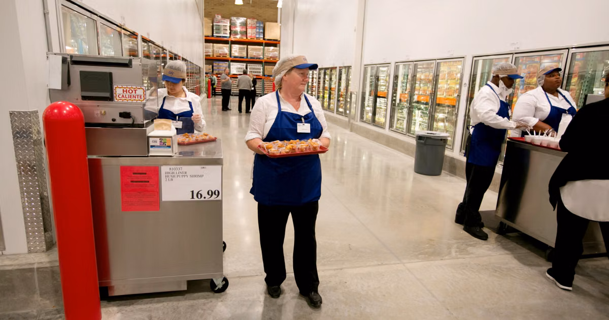 Une cliente de Costco dit acheter huit fois sur dix les produits goûtés gratuitement