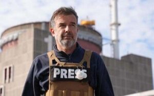 Dans « Jours de feu », Régis Le Sommier raconte vingt ans de reportages en zone de guerre