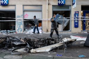 À Paris, parquet et enquêteurs mobilisés pour identifier les auteurs des pillages et violences