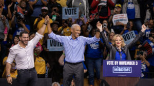 Avant les midterms, Barack Obama multiplie les meetings pour mobiliser les électeurs démocrates